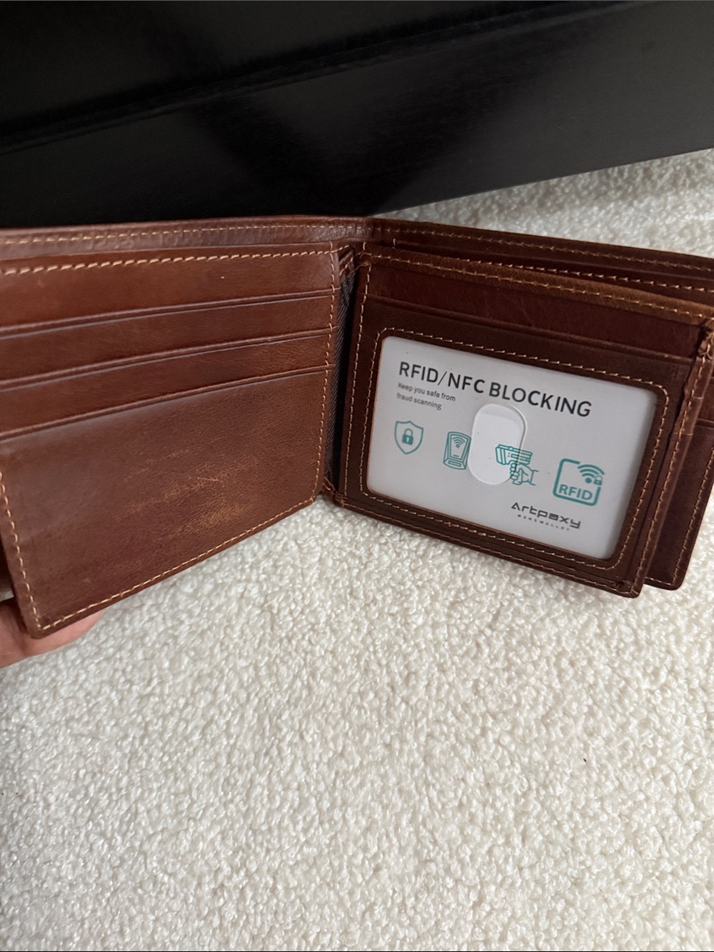 Artpaxy Men’s Brown RFID-Blocking Leather Bifold Wallet